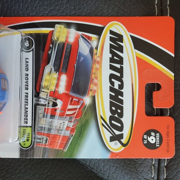 2000 MATCHBOX TEAM TUNDRA SERIES #9 of 75 LAND ROVER FREELANDER Blue Orange New - Picture 2 of 4